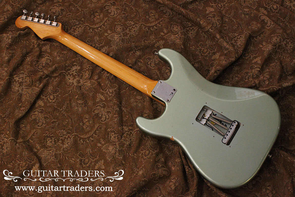 Fender 2001y American Vintage 1962 Stratocaster - GUITAR TRADERS